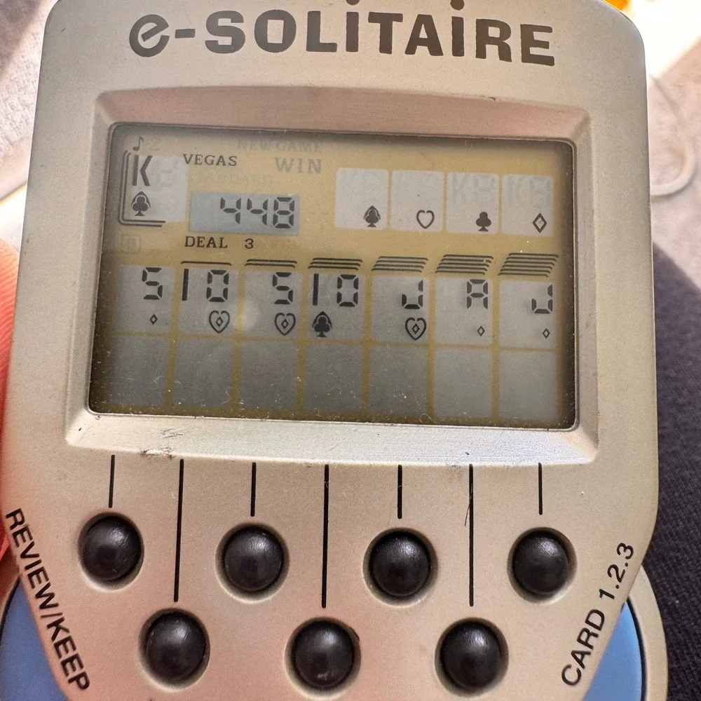 Excalibur‎ e-Solitaire Handheld Electronic Card Game Silver Vintage 500-1 WORKS!
